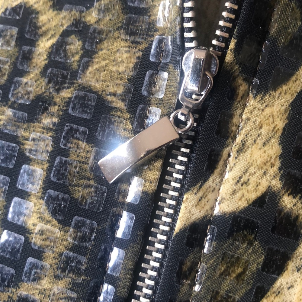 Leopard Print Misook Exclusive - image 4